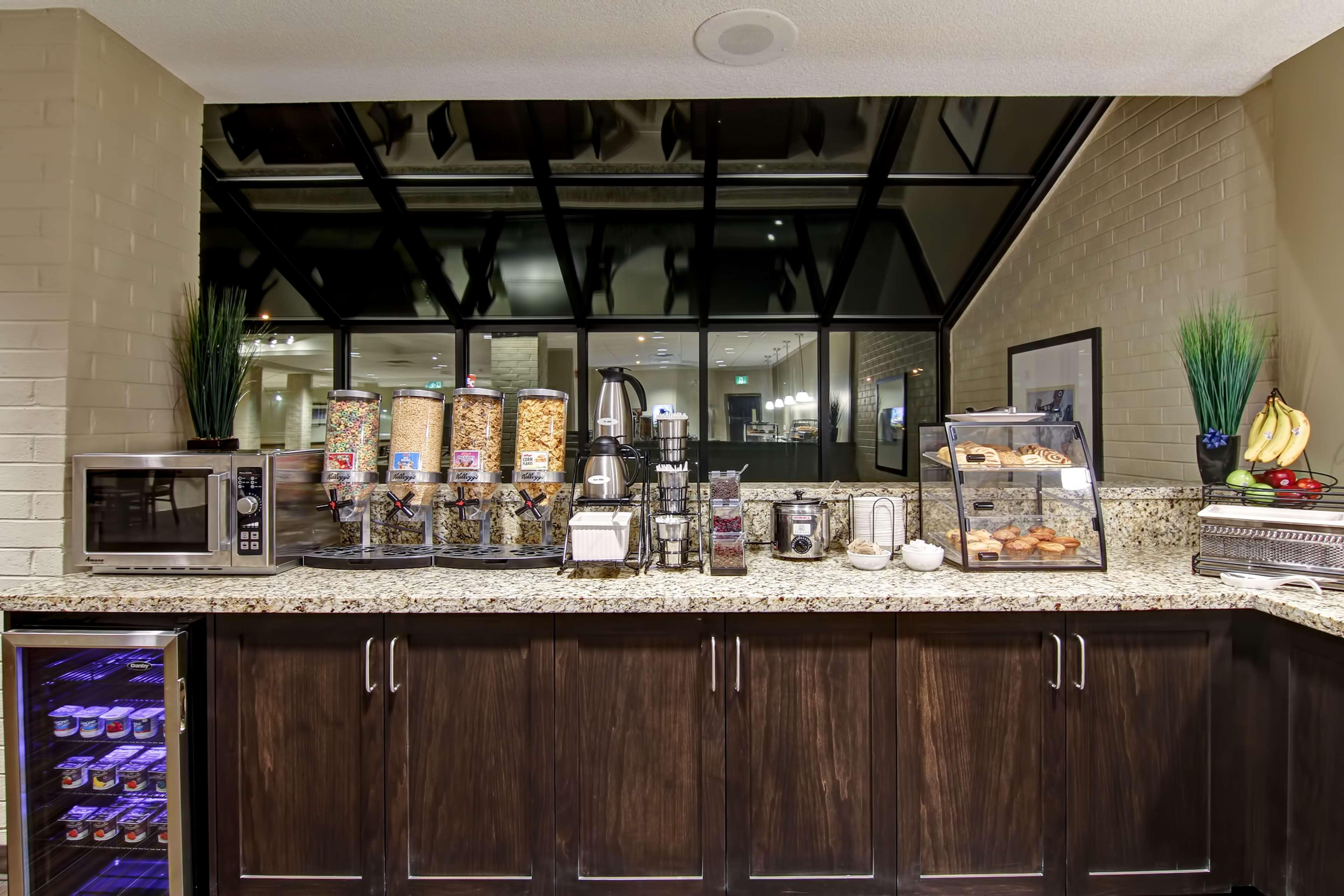 Best Western London Airport Inn&Suites Exterior foto