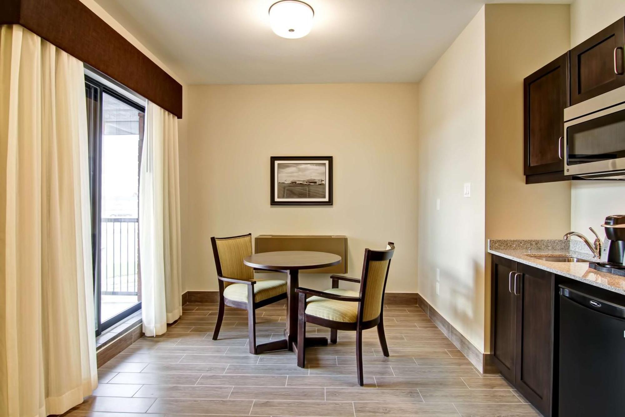Best Western London Airport Inn&Suites Exterior foto